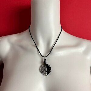 Black necklace with glass pendant🖤🖤​​​​